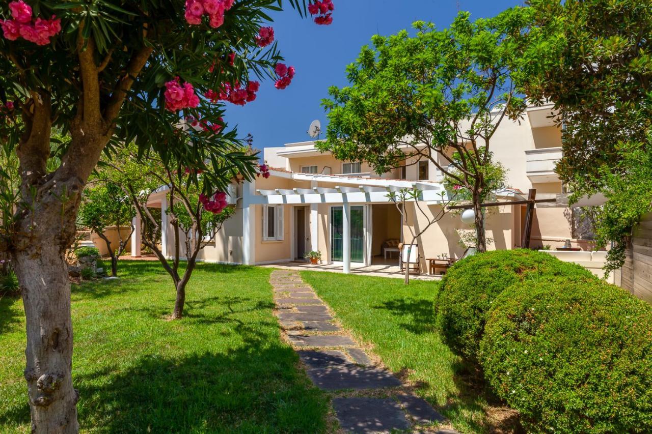 Beach Front House Kalamaki Bungalow Kato Galatas Exterior photo